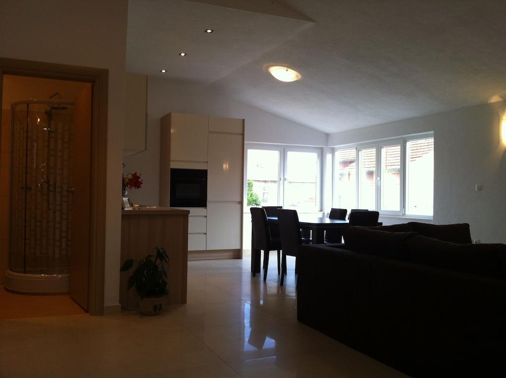 Adriatic Rose Apartment Turanj Quarto foto